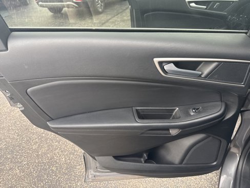 Used 2024 Ford Edge SEL image 19