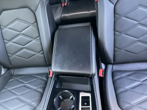 Used 2024 Volkswagen Atlas Cross Sport SE image 19