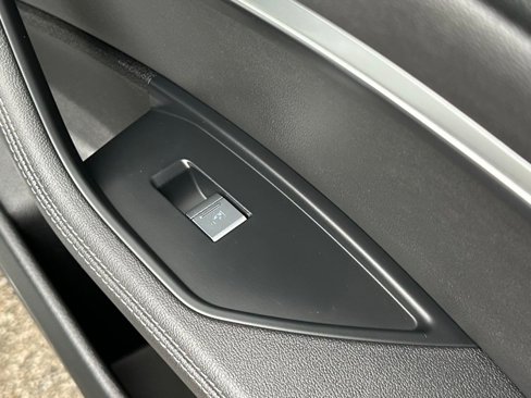 Used 2024 Audi Q8 e-tron Premium Plus w/ Premium Plus Package image 31