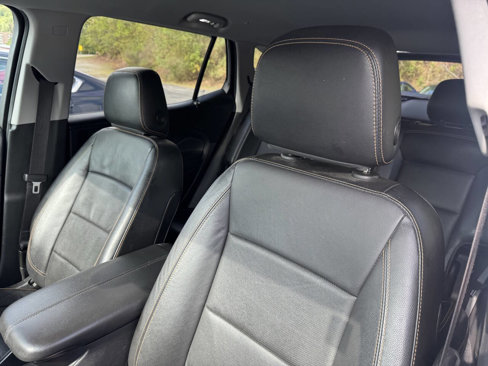 Used 2021 GMC Terrain SLT w/ Elevation Edition image 14