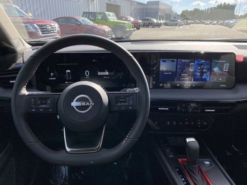 New 2026 Nissan Kicks SR w/ Cold Weather Package image 5