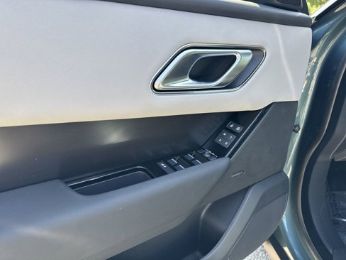 New 2026 Land Rover Range Rover Velar Dynamic SE image 16