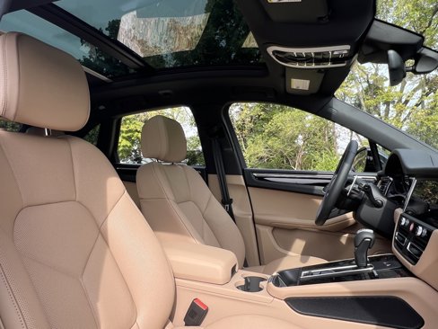 New 2026 Porsche Macan image 23