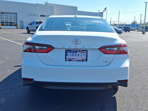 Used 2023 Toyota Camry LE image 5