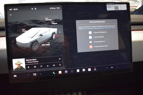 Used 2024 Tesla Cybertruck AWD Crew Cab image 41