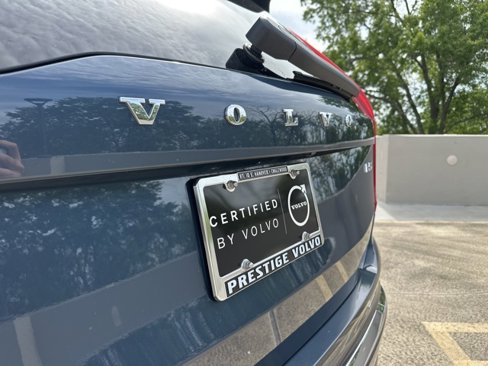 Certified 2025 Volvo XC90 B5 Core image 36