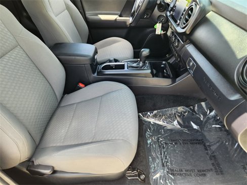 Used 2022 Toyota Tacoma SR image 13