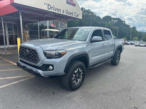 Used 2019 Toyota Tacoma SR5 image 2