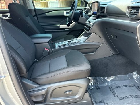 Certified 2022 Ford Explorer XLT image 13