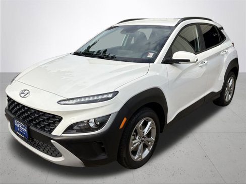 Used 2023 Hyundai Kona SEL image 2
