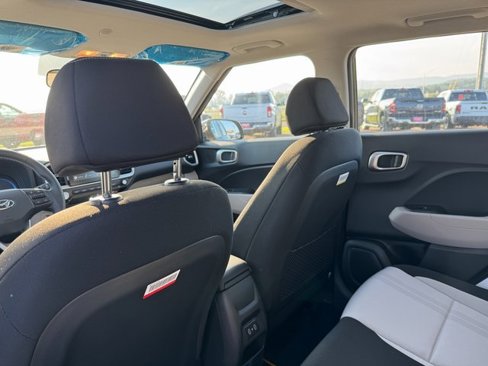 New 2025 Hyundai Venue SEL image 23