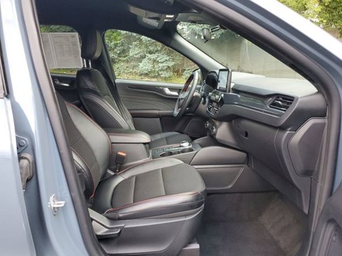Used 2025 Ford Escape ST-Line image 26