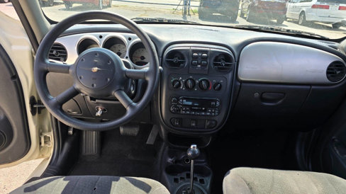 Used 2005 Chrysler PT Cruiser image 9