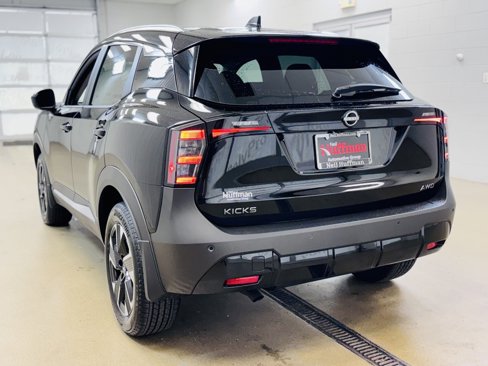 New 2026 Nissan Kicks SV w/ Cold Weather Package image 7
