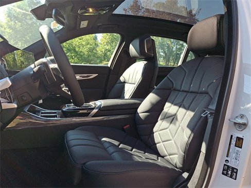 New 2026 BMW 760i xDrive image 12