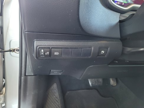 Used 2022 Toyota Corolla LE image 15