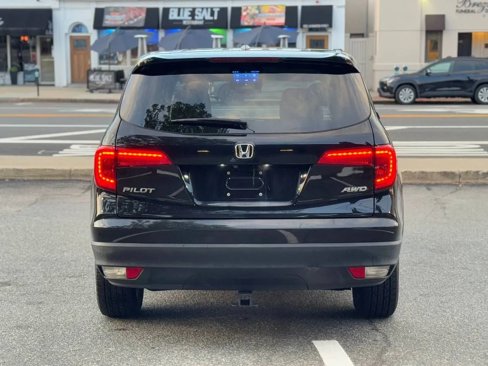 Used 2018 Honda Pilot EX image 4