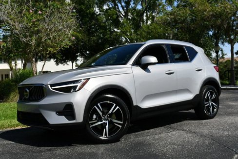 Used 2025 Volvo XC40 B5 Core image 22