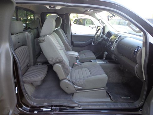 Used 2014 Nissan Frontier SV w/ SV Value Truck Package image 16