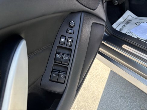 Used 2011 INFINITI G37 Sport w/ Premium Pkg image 19
