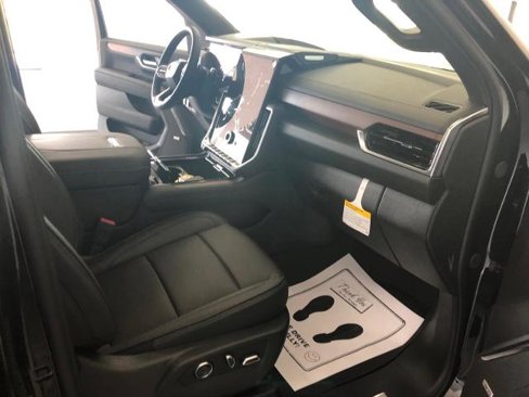 New 2025 GMC Yukon Denali w/ Sun & Power Step Package image 15