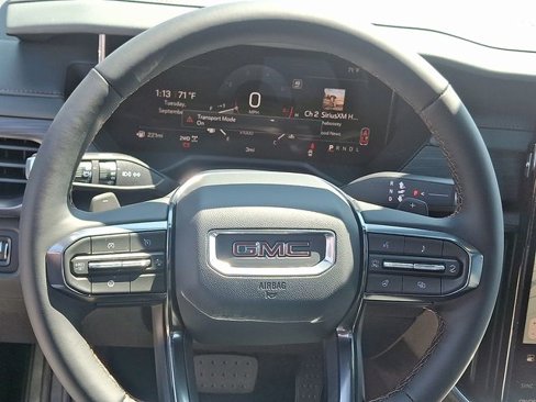 New 2026 GMC Acadia AT4 w/ Luxury Package image 10