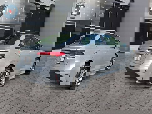 Used 2024 Toyota Corolla LE image 5