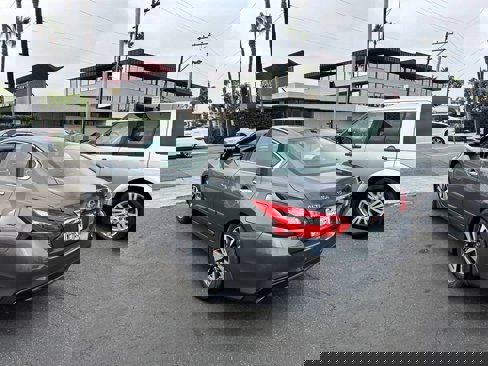 Used 2017 Nissan Altima 2.5 SV image 4