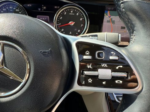 Used 2019 Mercedes-Benz E 300 4MATIC image 28