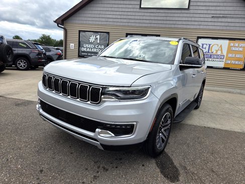 Used 2024 Jeep Wagoneer Series II w/ Flexible Seating Group image 1
