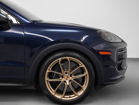 Certified 2025 Porsche Cayenne Turbo GT image 19