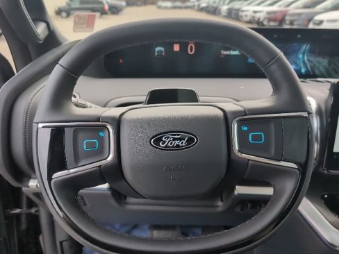 New 2025 Ford Expedition Platinum image 11