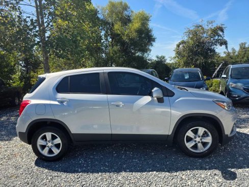 Used 2019 Chevrolet Trax LS image 4