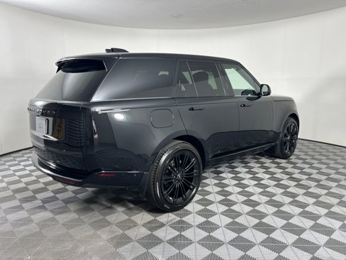 New 2025 Land Rover Range Rover SE image 8