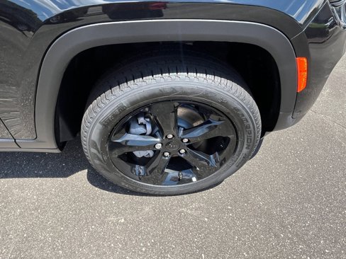 New 2025 Jeep Grand Cherokee Limited image 24