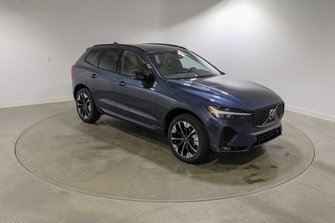 New 2026 Volvo XC60 B5 Plus w/ Climate Package image 7
