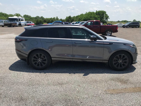 Used 2018 Land Rover Range Rover Velar R-Dynamic SE image 3