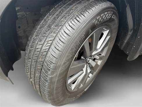 Used 2025 Nissan Pathfinder SV image 19