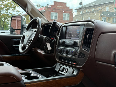 Used 2015 Chevrolet Silverado 2500 High Country w/ Duramax Plus Package image 23