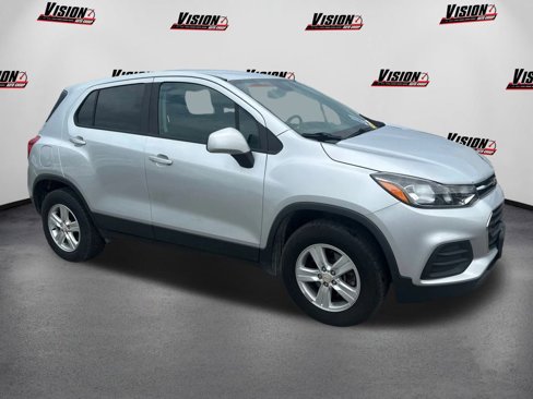 Used 2017 Chevrolet Trax LS w/ Fleet Convenience Package image 3