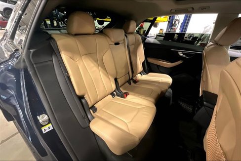 Certified 2025 Audi Q8 Premium image 27