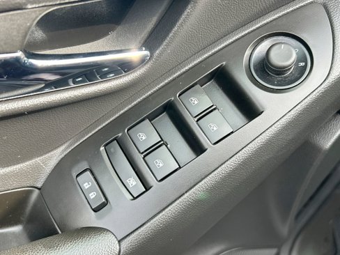 Certified 2022 Chevrolet Trax LT w/ LT Convenience Package image 23
