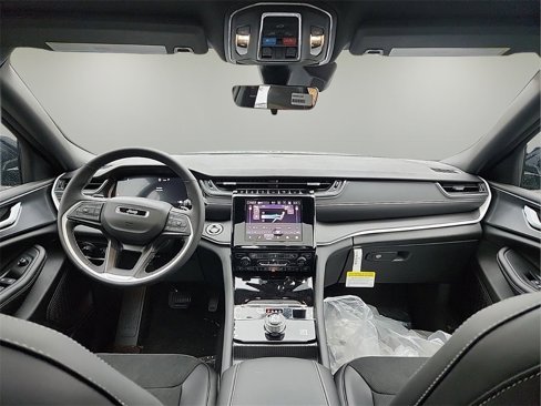 New 2025 Jeep Grand Cherokee L Altitude image 6