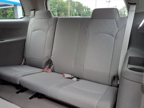 Used 2015 GMC Acadia SLE image 34