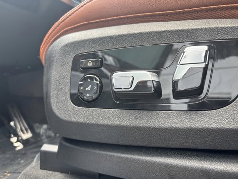 New 2026 BMW X7 M60i image 21