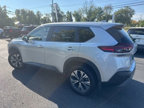 Used 2023 Nissan Rogue SV image 7