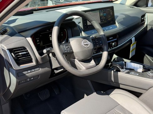 New 2026 Nissan Rogue Platinum w/ Platinum Premium Package image 3