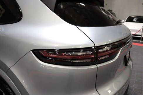Used 2021 Porsche Cayenne image 5