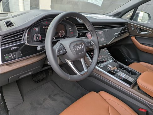 New 2025 Audi Q7 3.0T Prestige image 9