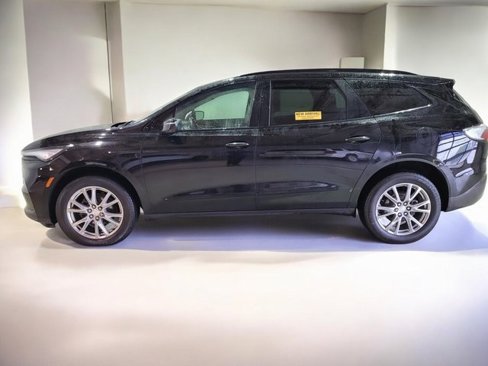 Used 2022 Buick Enclave Premium image 18